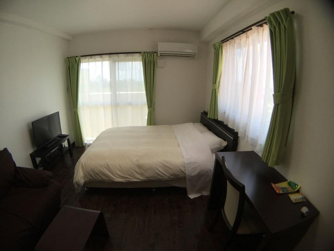 Bedroom 2, Mr.Kinjo Violette, Naha