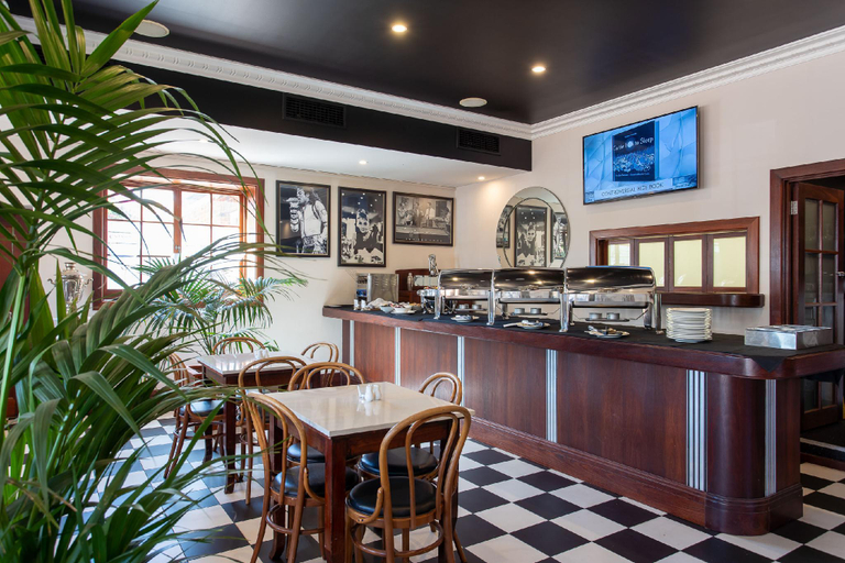 Food & Drinks 5, Caves House Apartments, Busselton