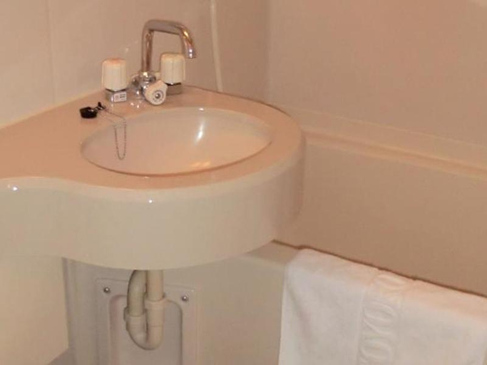 Bathroom 4, Toyoko Inn Hakata-guchi Ekimae, Fukuoka