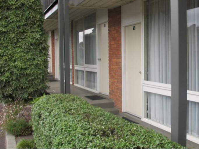 Others 4, Coal Valley Motor Inn, Latrobe - Morwell