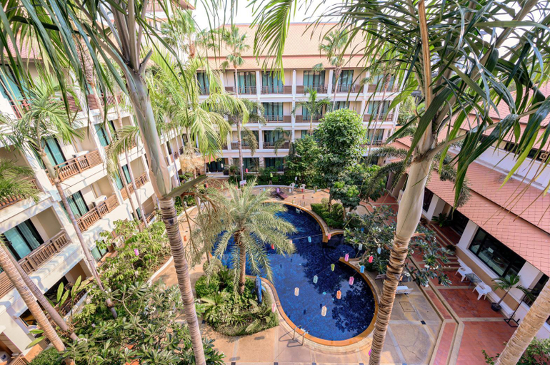 Exterior & Views 2, Lecasa Bangsaen Hotel, Muang Chon Buri