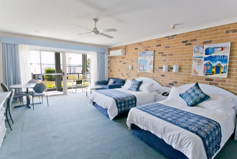 Bedroom 4, Moby Dick Waterfront Motel, Clarence Valley- Coast