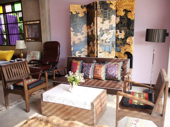 Public Area 3, Bangluang House, Thon Buri