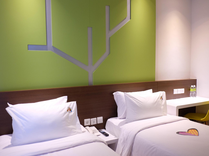 Bedroom 1, 101 Urban Jakarta Pemuda, East Jakarta