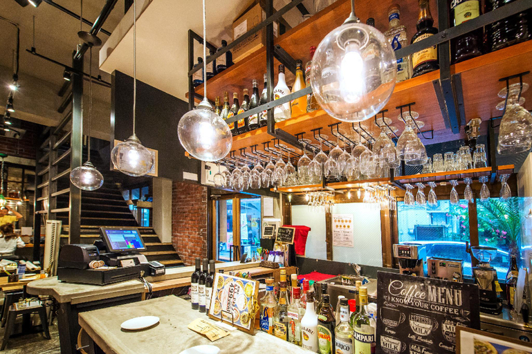 Public Area 5, The Kitchen Hostel Ao, Naha