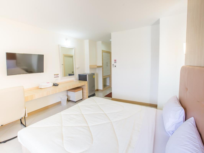 Bedroom 2, P.A. Thani Hotel, Muang Nakhon Sawan