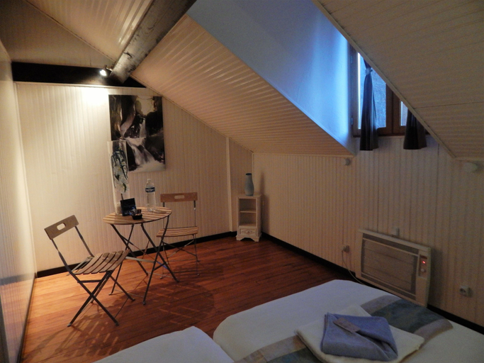 Bedroom 3, Pyrénées Emotions, Haute-Garonne