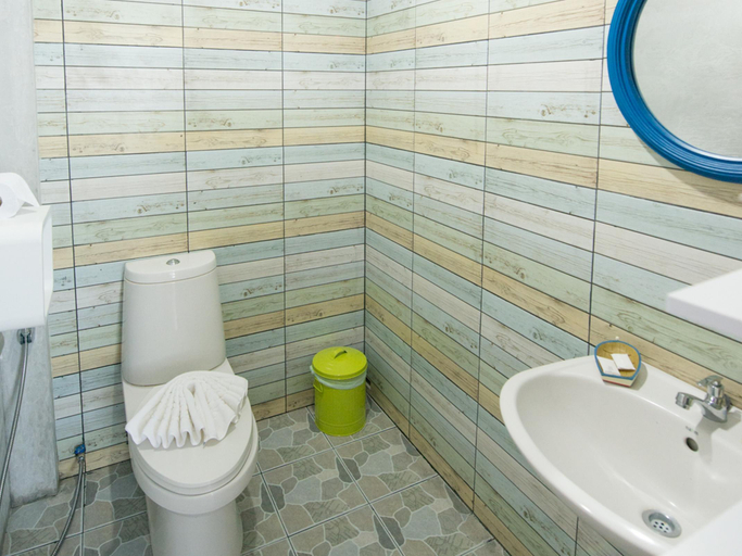 Bathroom, At Zea Hotel Phuket, Phuket Island
