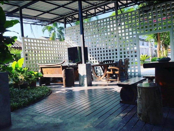 Public Area 2, First Residence, Mae Rim