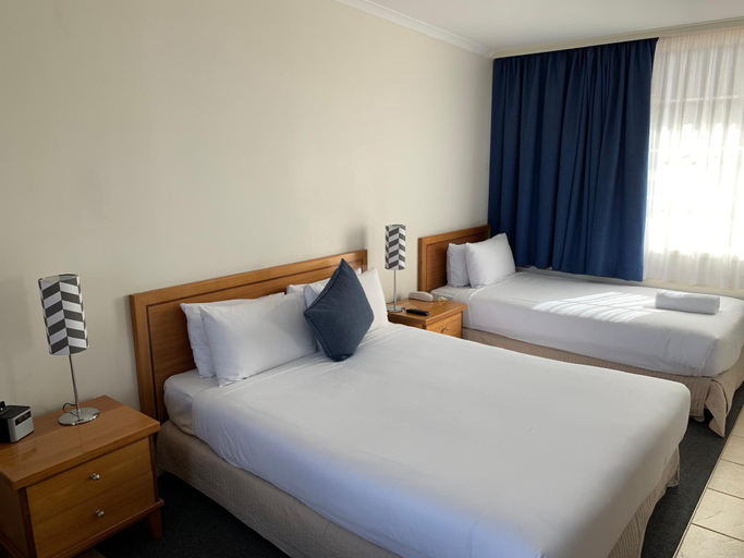 Bedroom 5, The Clan Terrigal, Gosford - East