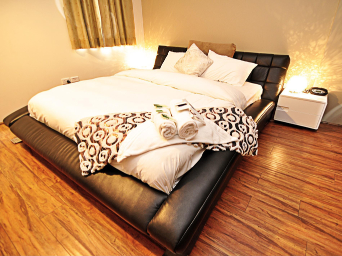 Bedroom 5, Posh Hotel, Sydney