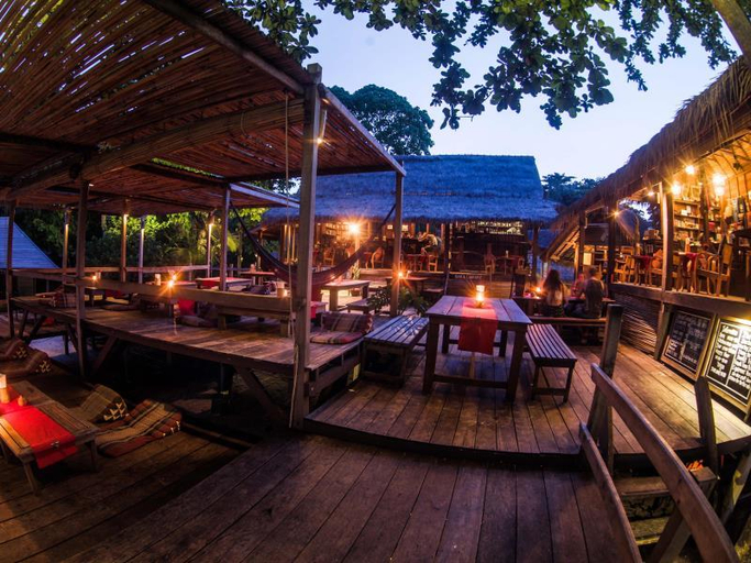 Food & Drinks 4, Castaway, Muang Satun