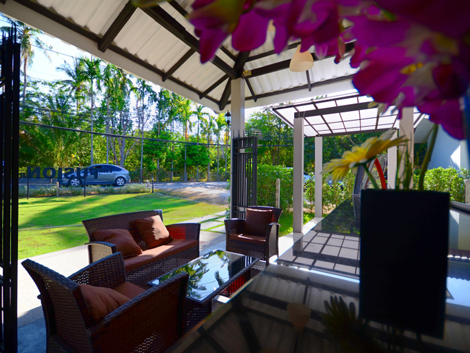 Food & Drinks 5, The Fusion Resort, Pulau Phuket