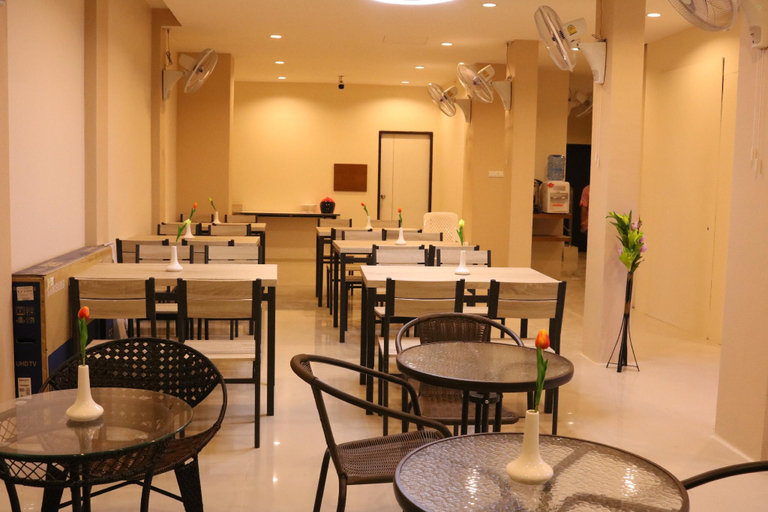 Food & Drinks 5, Sky Beach Aonang, Mueang Krabi