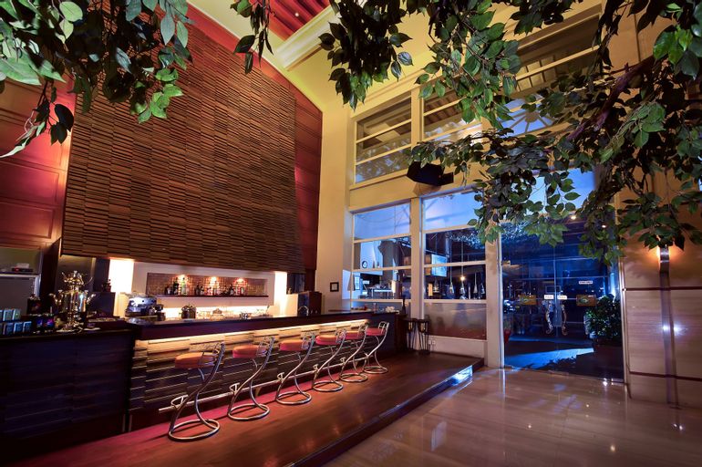 Novotel Semarang, Semarang