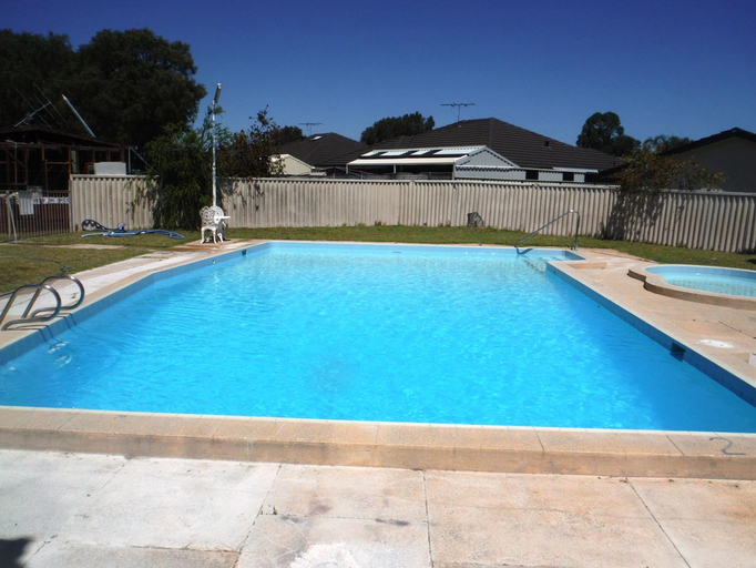 Sport & Beauty 4, Restawile Motel, Busselton