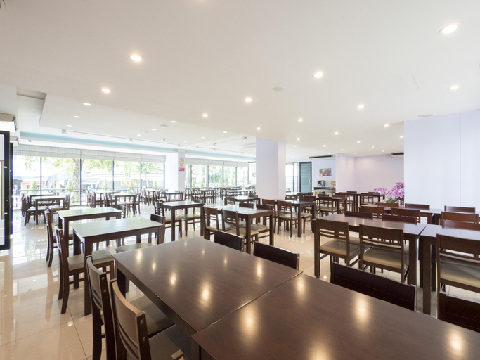 Food & Drinks 5, Viva Residence, Khan Na Yao