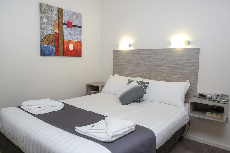 Bedroom 4, Sandors Motor Inn, Mildura - Pt A