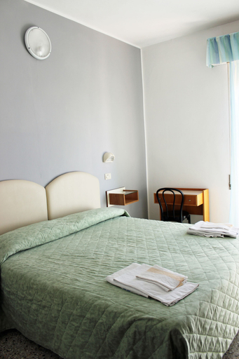 Bedroom 4, Hotel Amados, Rimini