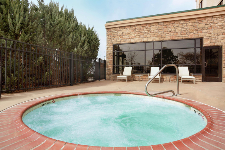 Sport & Beauty, Embassy Suites by Hilton Denver International Airp, Denver