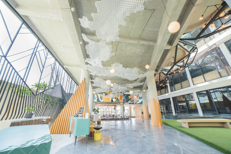 Public Area 2, ALPINES by ARTOTEL, Malang