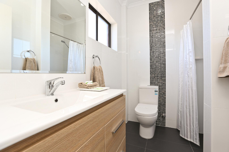 Bedroom 5, Morphettville Motor Inn, Adelaide
