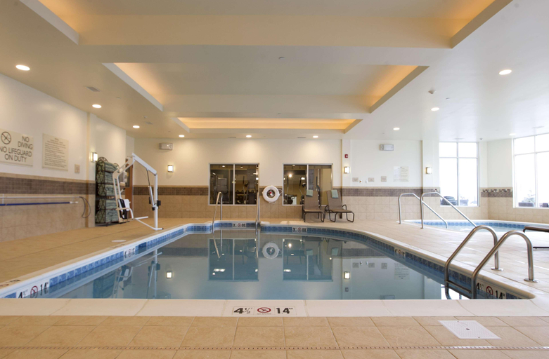 Sport & Beauty 2, Hilton Garden Inn Cedar Falls, Black Hawk