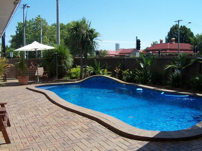 Sport & Beauty 5, Albury Garden Court Motel, Albury