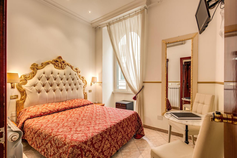 Bedroom 5, Virginia, Roma