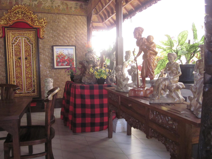 Public Area 3, Putri Homestay, Denpasar
