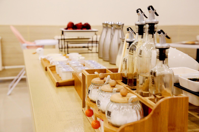 Food & Drinks