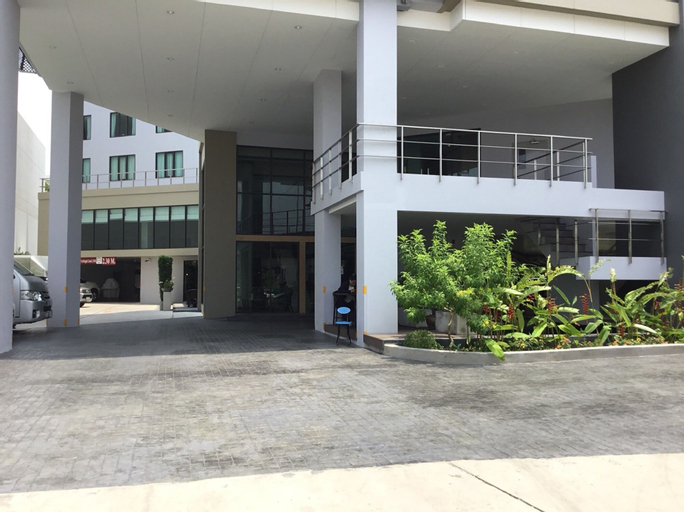 Bella B Hotel, Bang Kruai