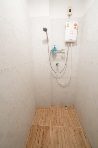 Bathroom, The Urban Age Hostel, Bang Rak