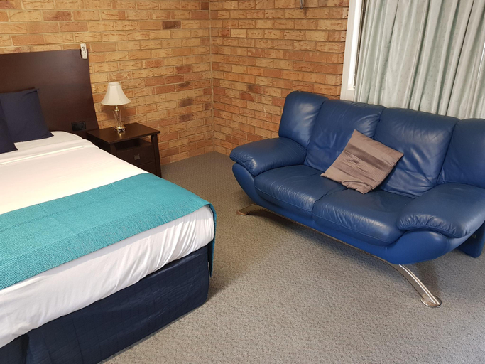 Bedroom 2, Kippa Ring Village Motel, Rothwell-Kippa-Ring