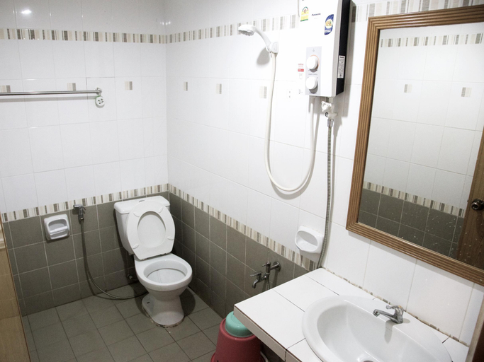 Bathroom, Baan Kasirin 2, Muang Satun