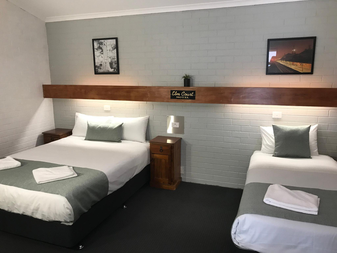Bedroom 4, Elm Court Motel, Albury