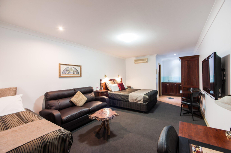Bedroom, Georgian Motor Lodge, Campaspe - Echuca