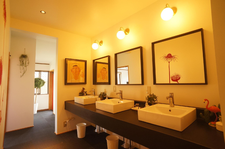 Bathroom 4, Assi House, Yufu