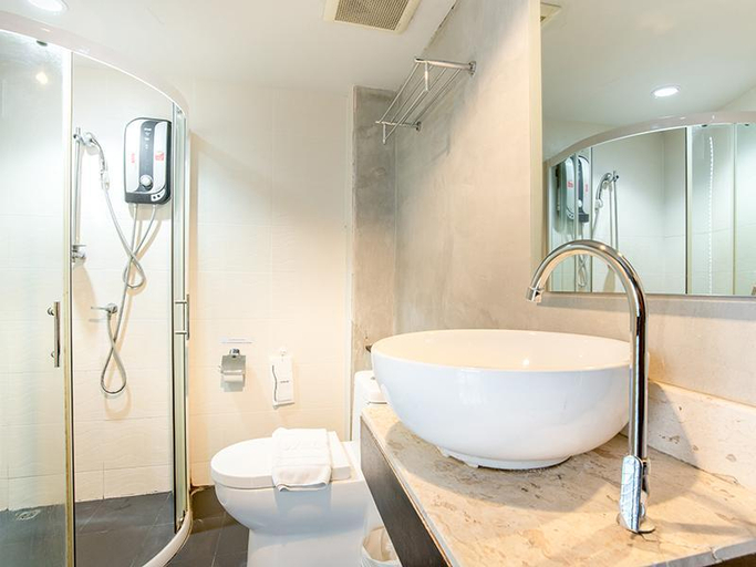Bathroom, B2 Nimman Hotel, Muang Chiang Mai