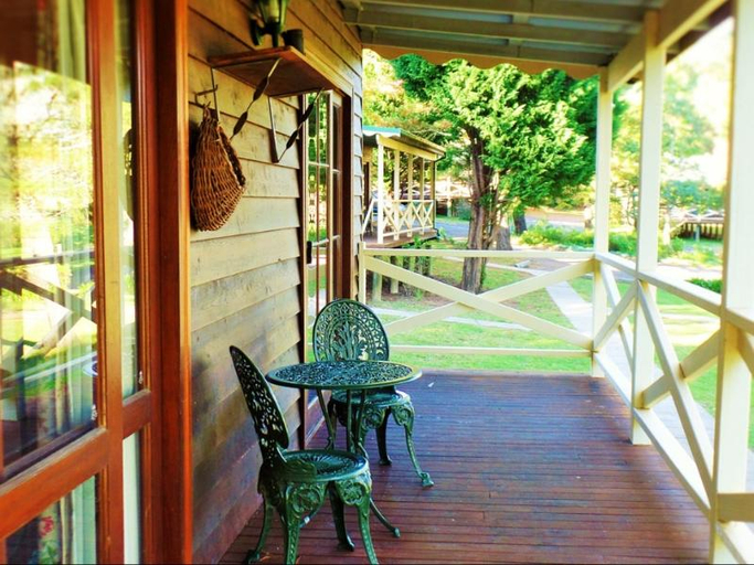Exterior & Views 1, Madison's Mountain Retreat, Hawkesbury