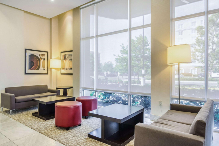 Public Area 4, Embassy Suites Elizabeth Newark Airport, Union