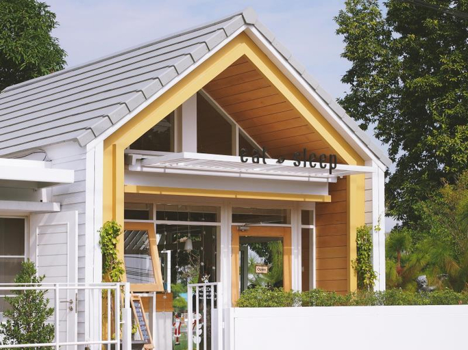 Exterior & Views 5, Eat Sleep Cafe & Bed, Muang Chiang Rai