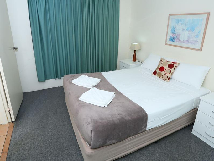 Bedroom 3, St Tropez Apartments, Gold Coast