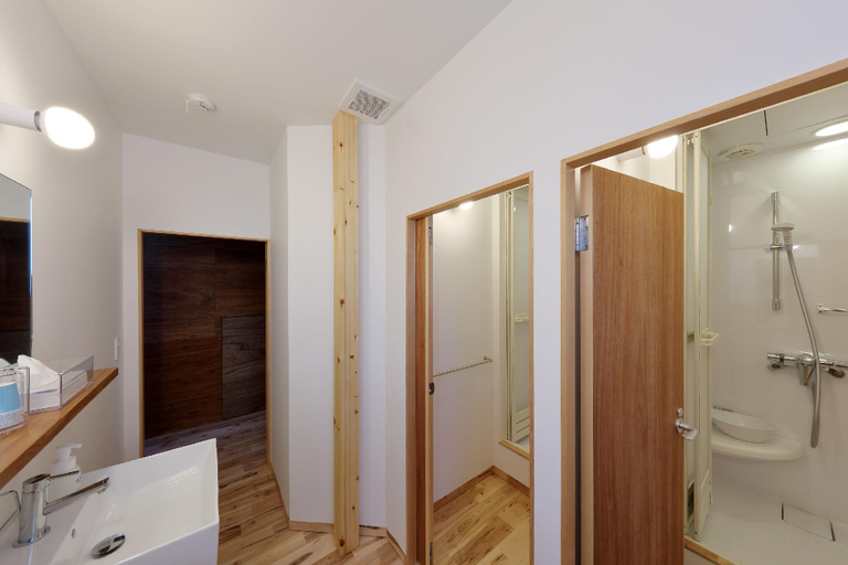 Bathroom 5, Dormitory Sui, Kyoto