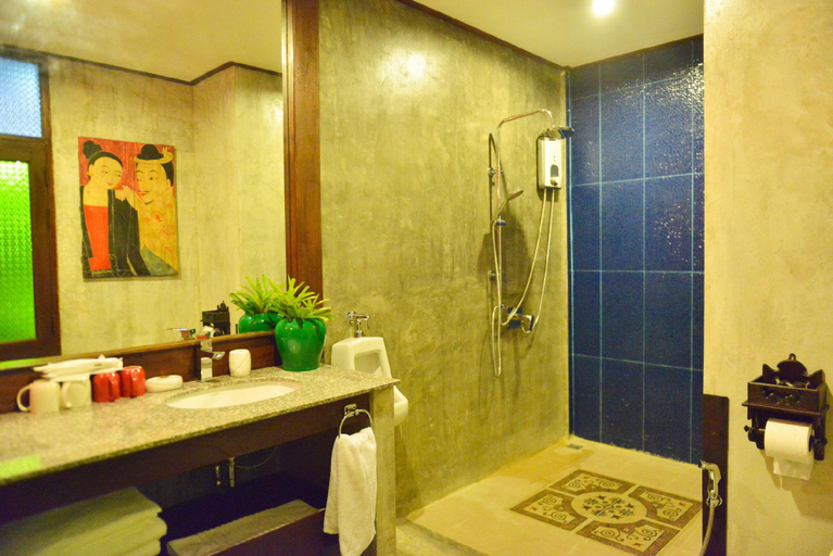 Bathroom 4, Hongkhao Village, Muang Chiang Mai