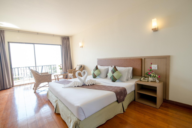 Bedroom 3, New Travel Beach Resort, Tha Mai