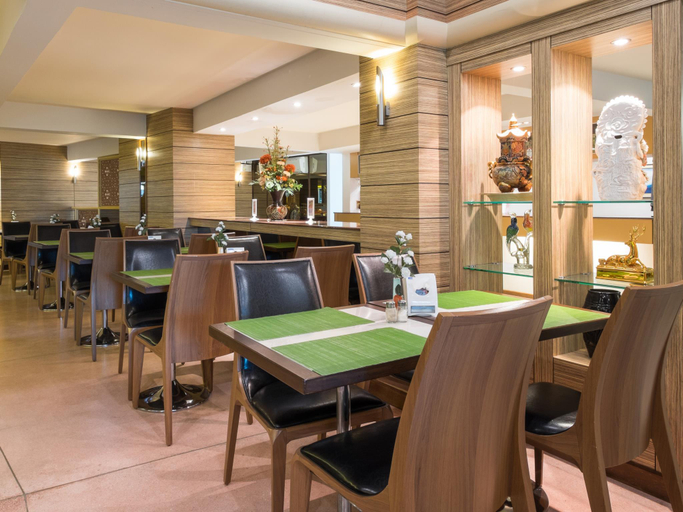 Food & Drinks 5, New Suanmali Hotel, Pom Pram Sattru