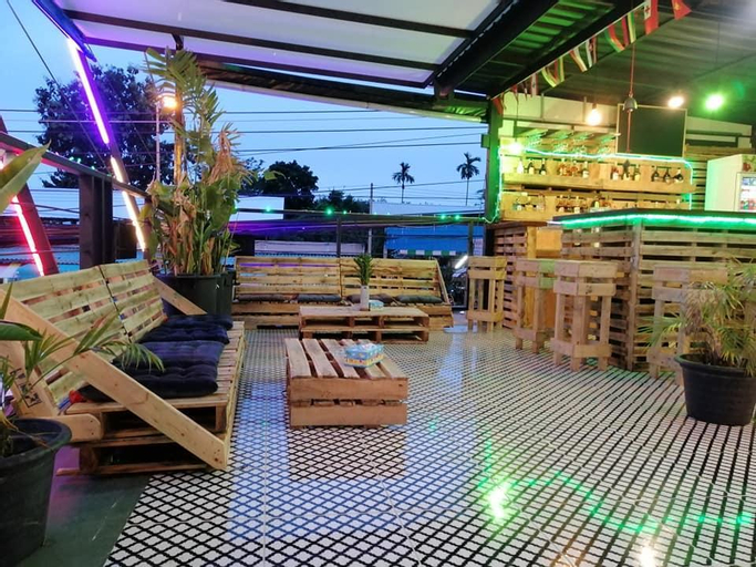 1715 House & Caff Resort, Phuket Island