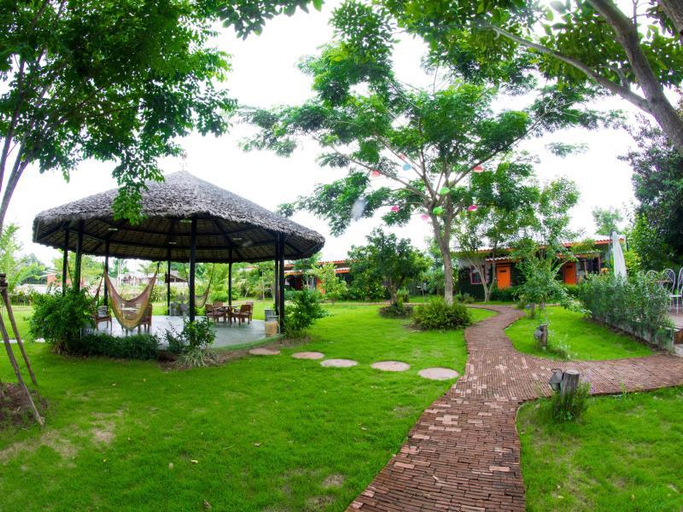 Exterior & Views 2, Kirina Retro House, Pai