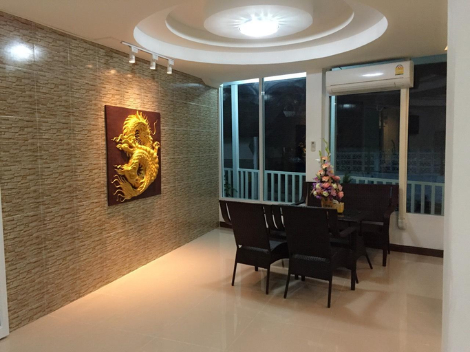 Public Area, Sea Breeze Resort, Muang Rayong